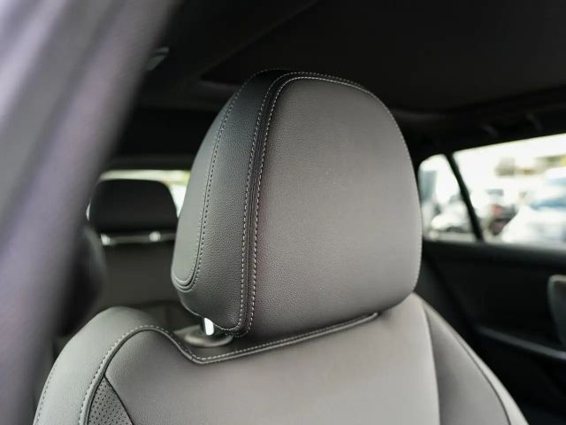 BMW 330 330d M-Sport Touring xDrive