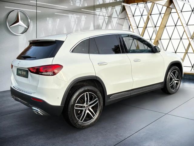 Mercedes-Benz GLA 200 Progressive