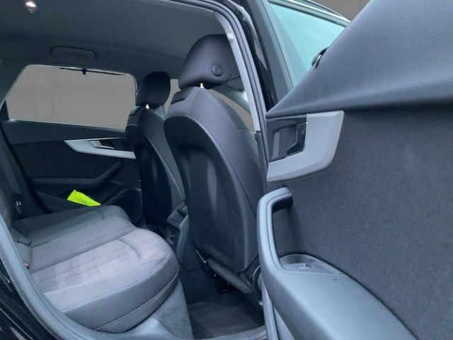 Audi A4 35 TFSI Avant S-Tronic