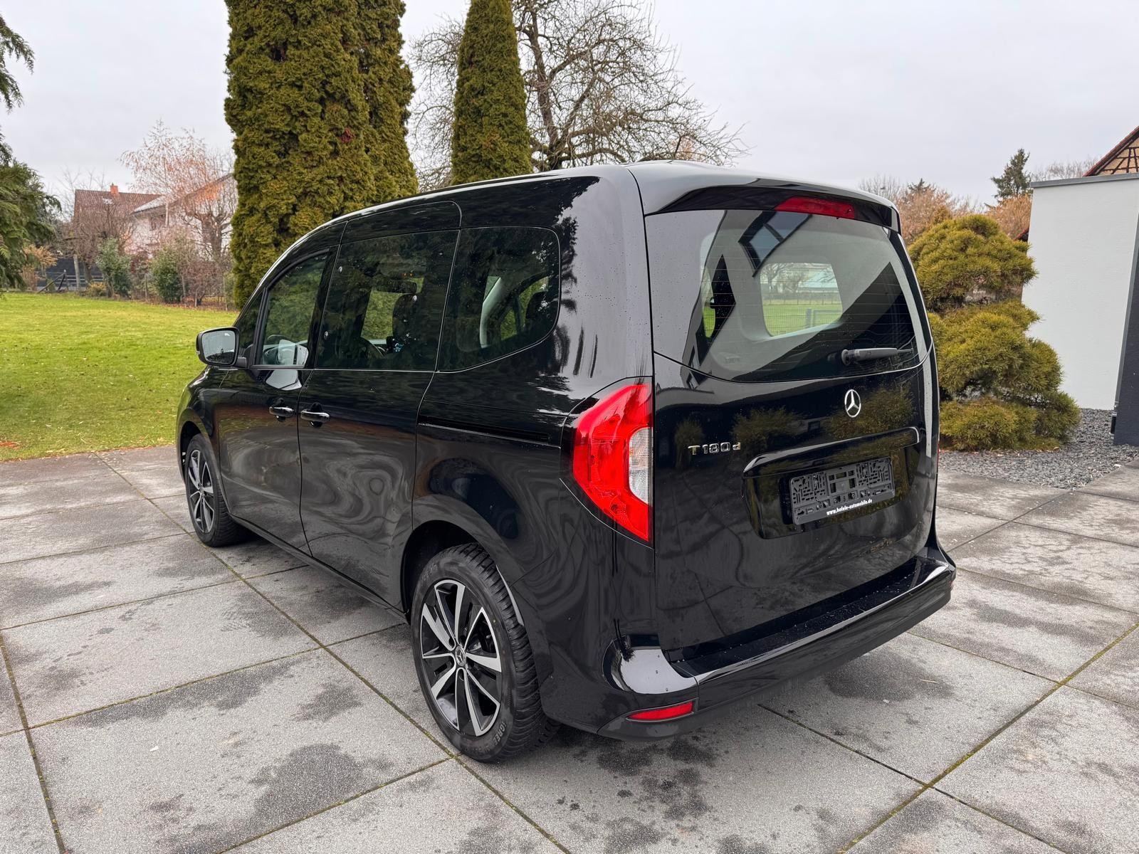 Mercedes-Benz T-Klasse 180d**KLIMA/TEMPO/DAB+/APPLECAR**