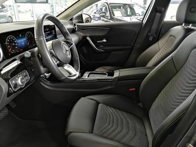 Mercedes-Benz A 180 Progressive