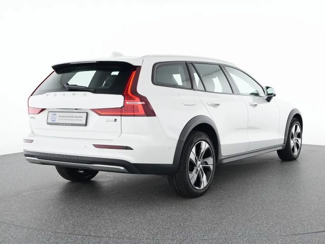 Volvo V60 Cross Country AWD Plus