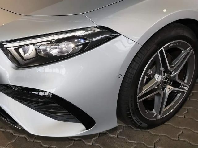 Mercedes-Benz A 200 AMG Line