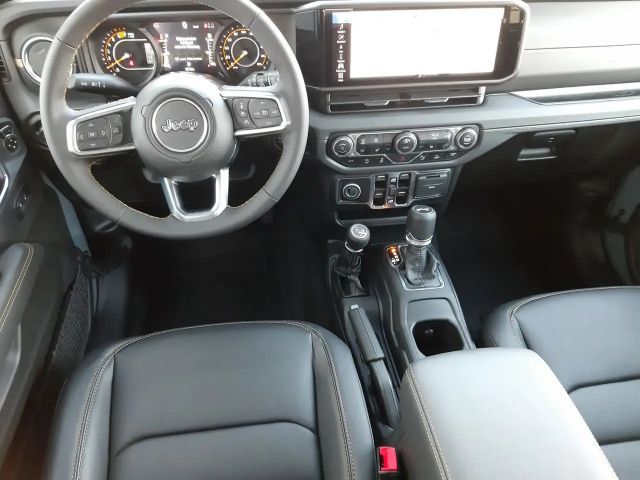 Jeep Wrangler Sahara