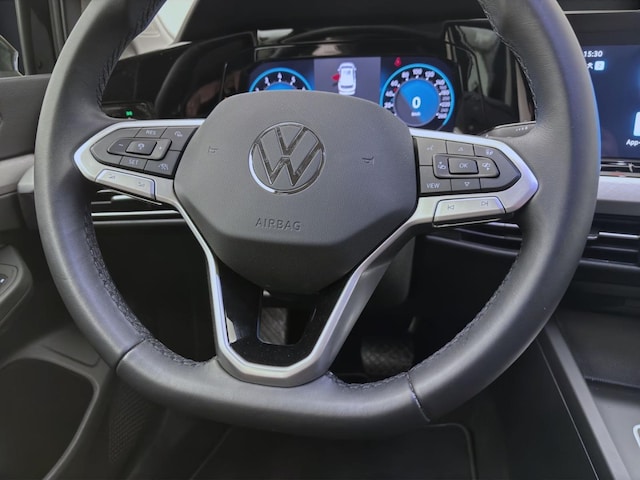 Volkswagen Golf 1.5 eTSI DSG Life Variant