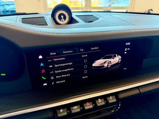 Porsche 992 4S Cabrio Targa