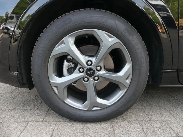 Ford Kuga Hybrid ST Line