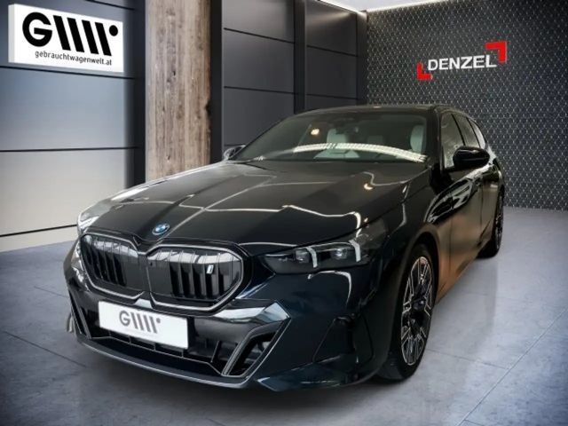 BMW i5 Touring eDrive40