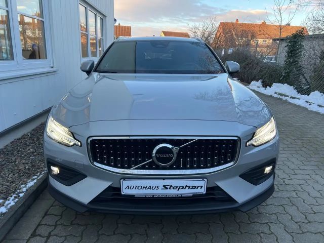 Volvo V60 Cross Country AWD Plus