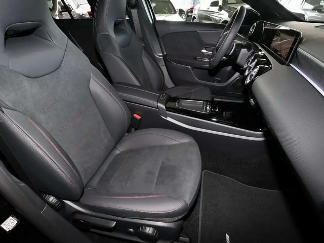 Mercedes-Benz A 200 AMG Line