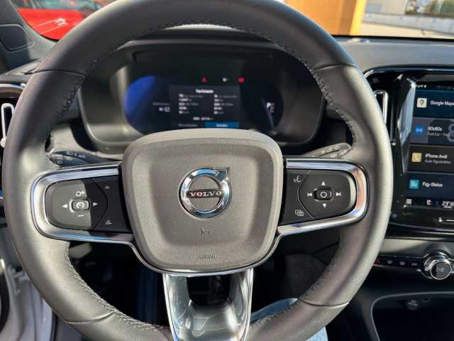 Volvo XC40 Core Recharge