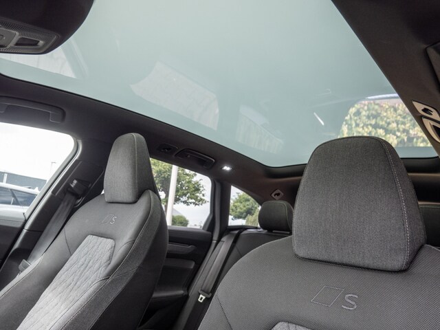 Audi A6 Avant Quattro S-Tronic