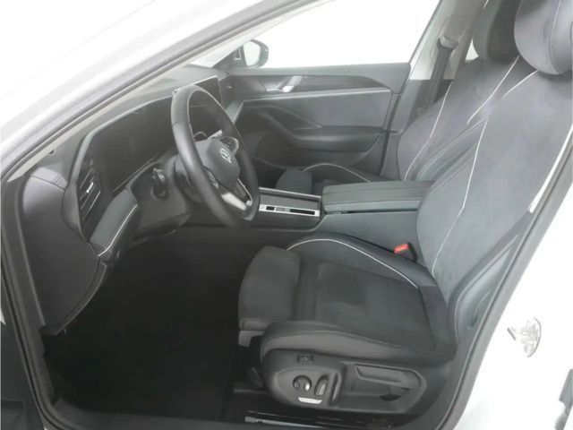 Volkswagen Passat 1.5 eTSI Business DSG