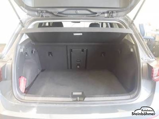 Volkswagen Golf 1.5 eTSI DSG