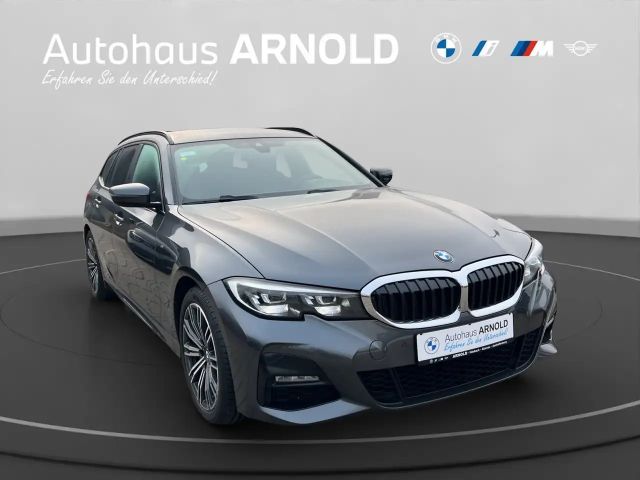 BMW 330 330d M-Sport Touring xDrive