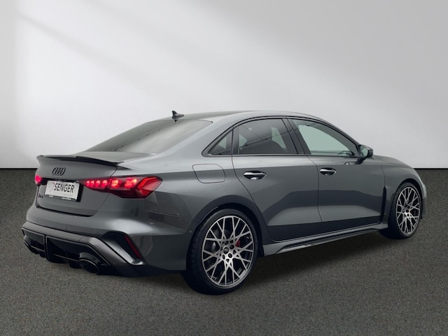Audi RS3 Quattro S-Tronic Sedan