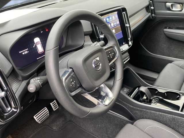 Volvo XC40 XC40 Navi LED Klima Standhzg Einparkhilfe el. Fenster