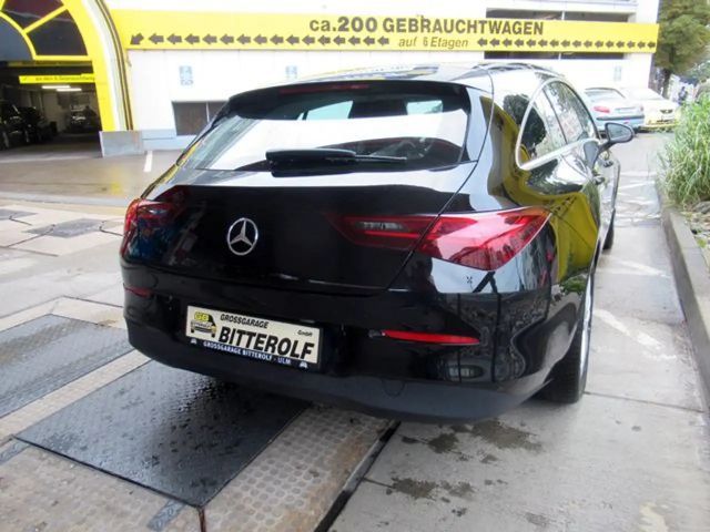 Mercedes-Benz CLA 180 7G-DCT Navi/SHZ/RFK/LED/16Tkm