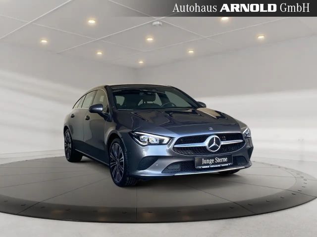 Mercedes-Benz CLA 200 Shooting Brake