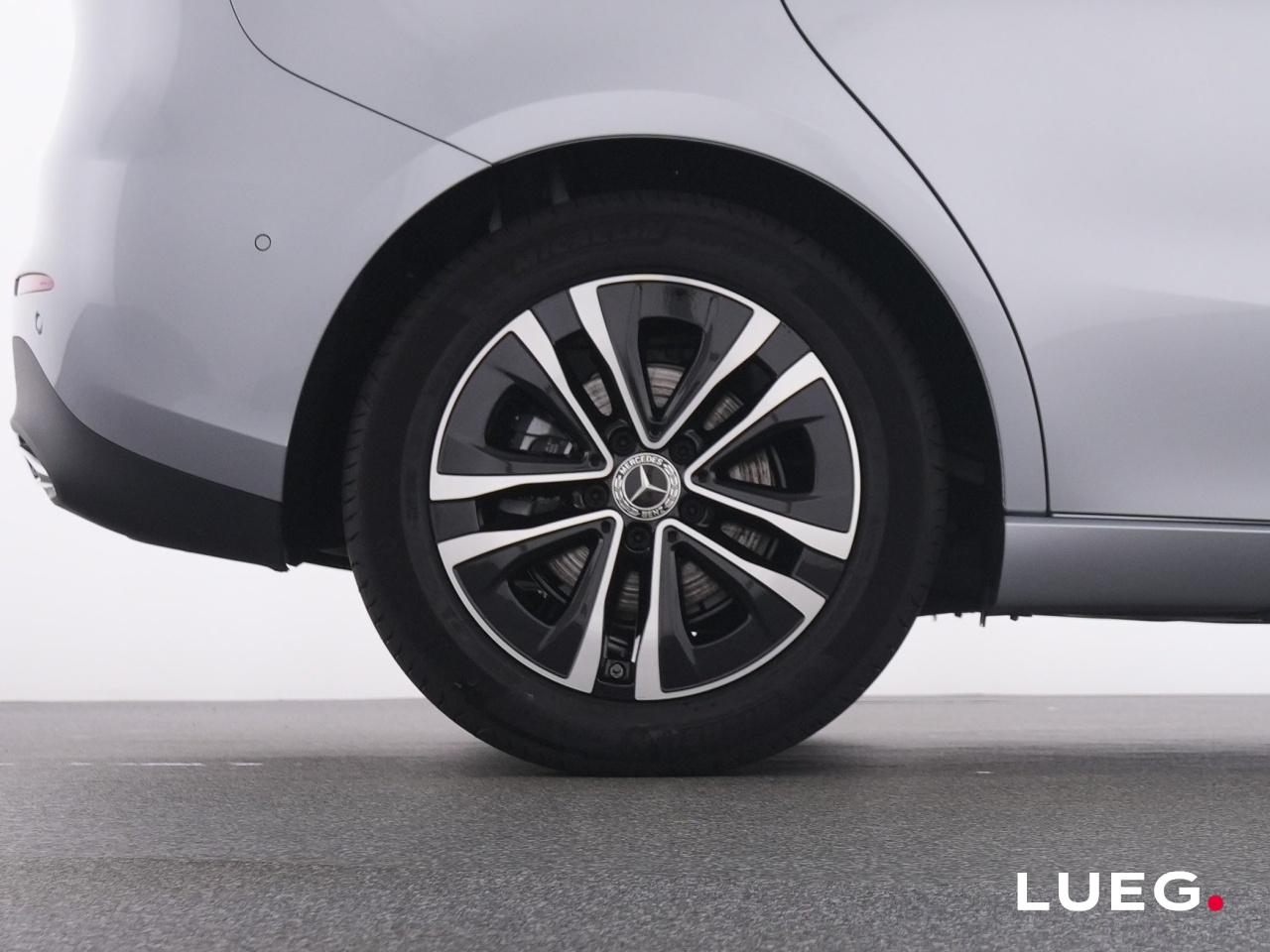 Mercedes-Benz B 180 Progressive Sedan