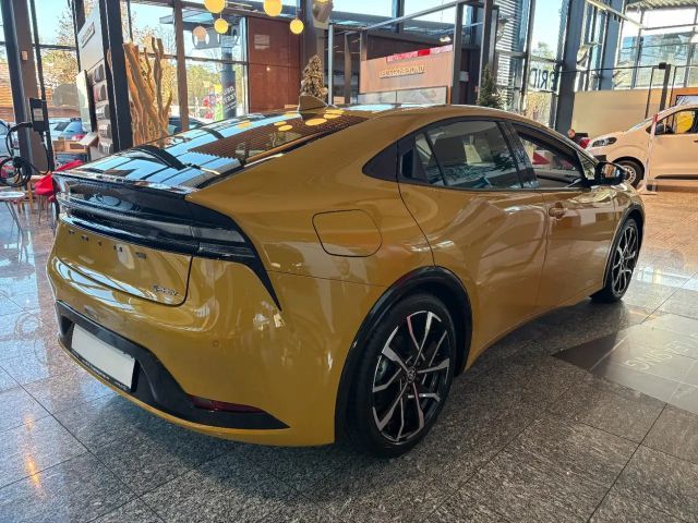 Toyota Prius Executive Plug-in