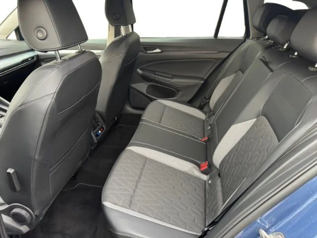 Volkswagen Golf 1.5 eTSI DSG Variant