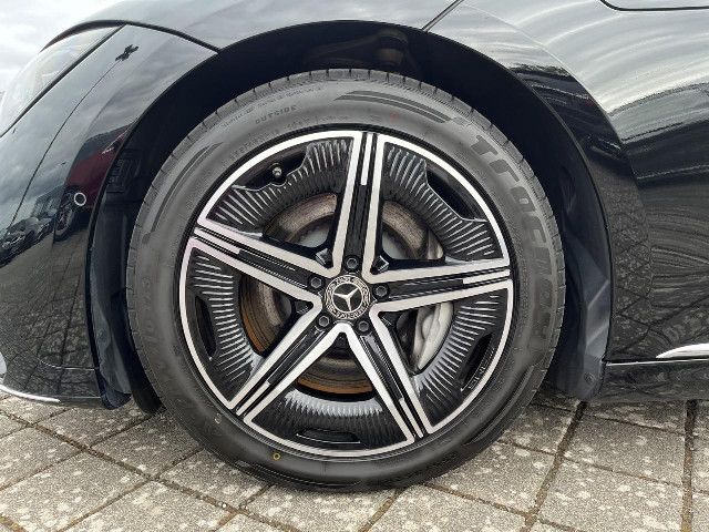 Mercedes-Benz EQE 350 Sedan