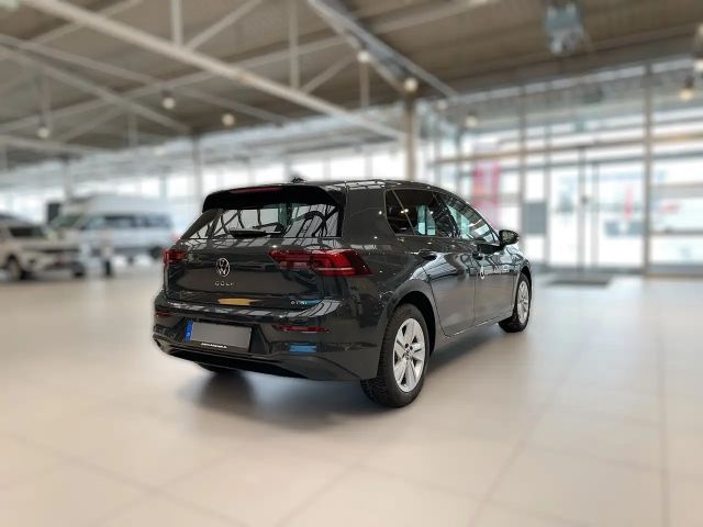 Volkswagen Golf DSG Life