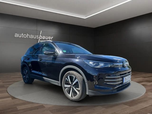 Volkswagen Tiguan 1.5 eTSI Elegance Elegance