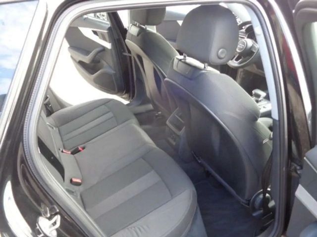 Audi A4 35 TDI Avant S-Tronic