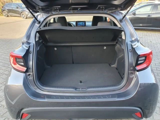 Toyota Yaris Hatchback Hybride VVT-i