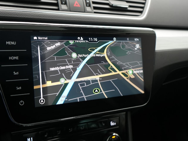 Skoda Superb Ambition Combi iV