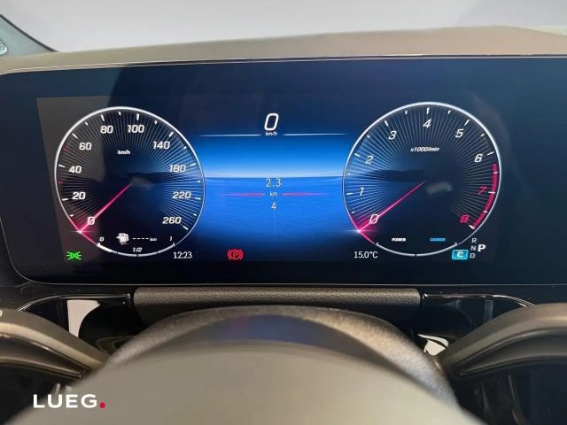 Mercedes-Benz GLA 200 Distronic Night SpurW 360 ACC AHK AUT LM