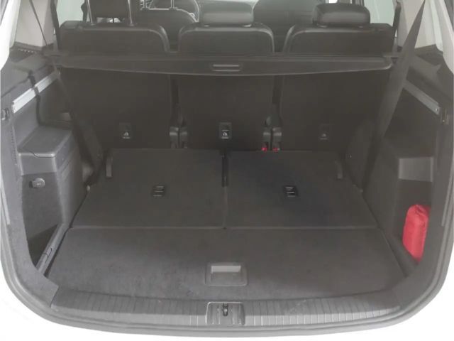 Volkswagen Touran 1.5 TSI DSG