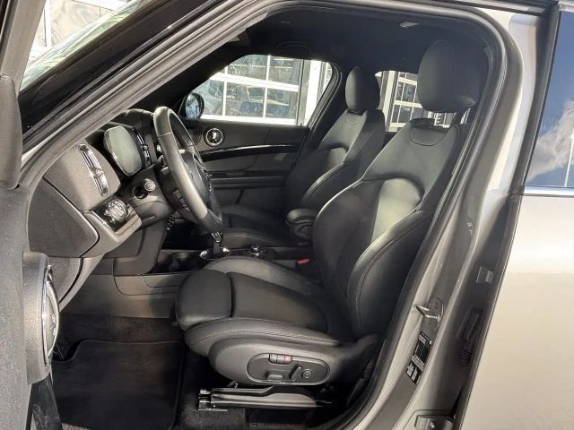 MINI Cooper Countryman DKG Classic Trim el. Heckklappe Navi