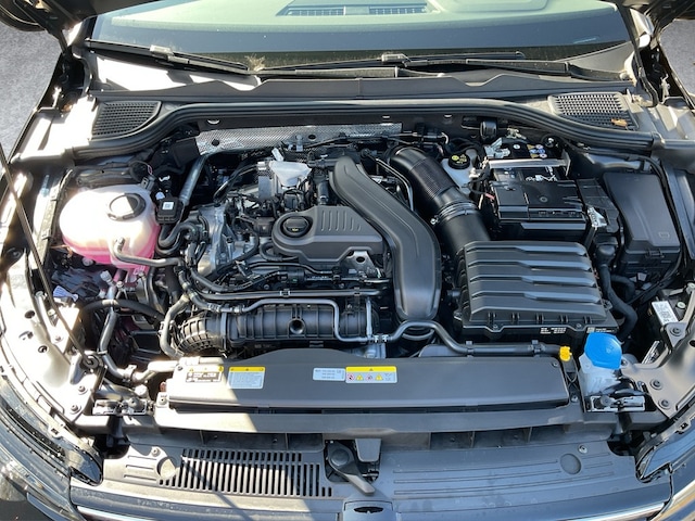 Volkswagen Golf 1.5 eTSI