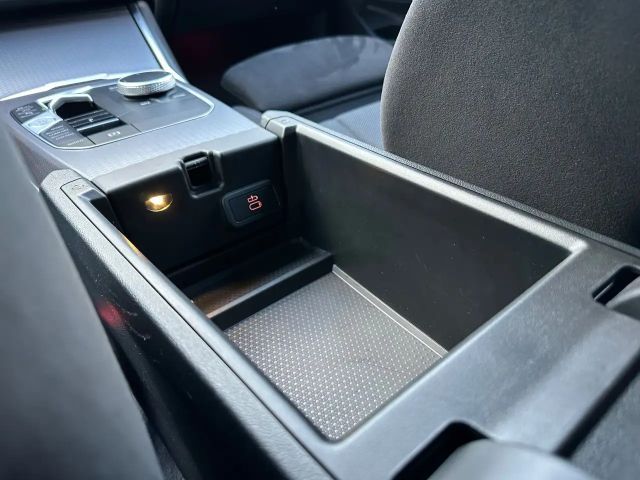 BMW 320 320d M-Sport Touring