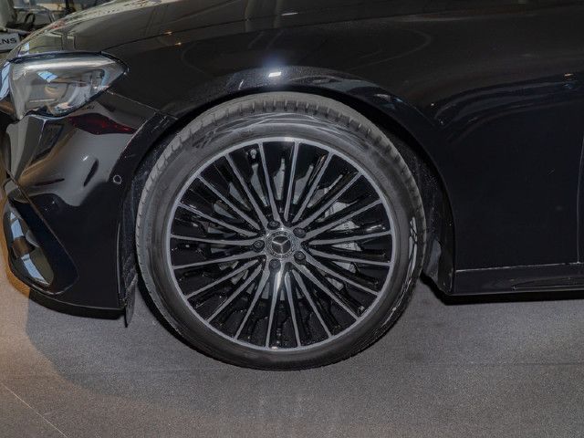 Mercedes-Benz E 200 4MATIC Sedan