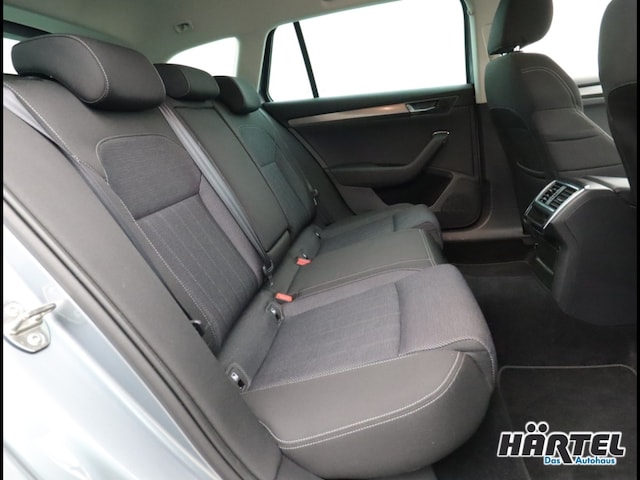 Skoda Superb 2.0 TDI Combi Style Style