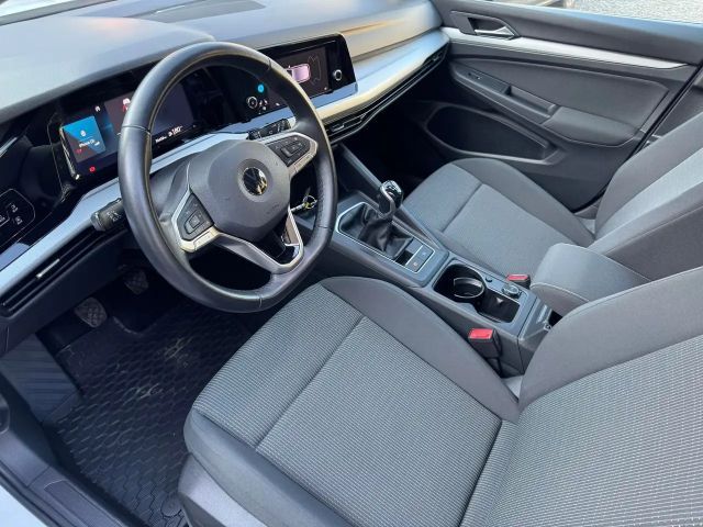 Volkswagen Golf Basis Benzin *WERKSGARANTIE *APPLE CAR *SZH