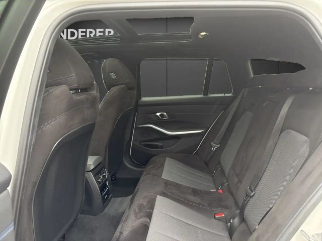 BMW 330 330e M-Sport Touring xDrive