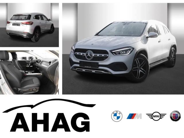 Mercedes-Benz GLA 200 DCT