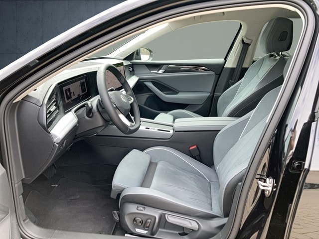 Volkswagen Passat 1.5 eTSI Business DSG Variant