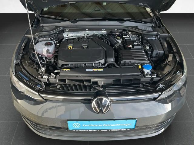 Volkswagen Golf 1.5 eTSI DSG Life Variant