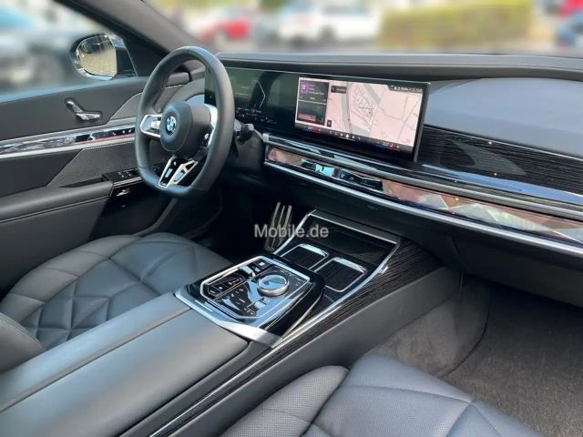 BMW 740 740d M-Sport Sedan xDrive