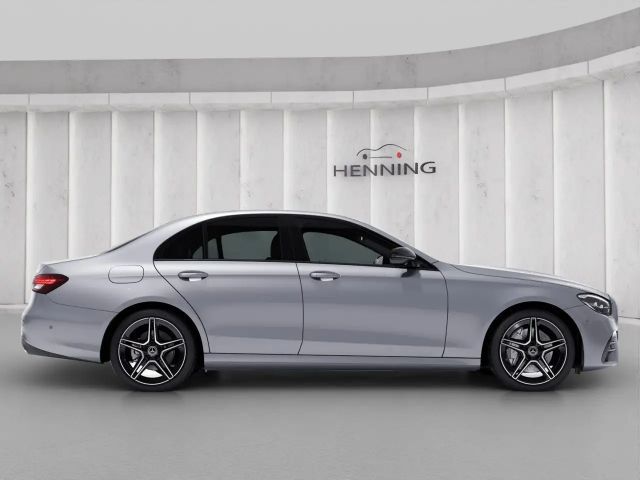 Mercedes-Benz E 200 AMG Line Sedan