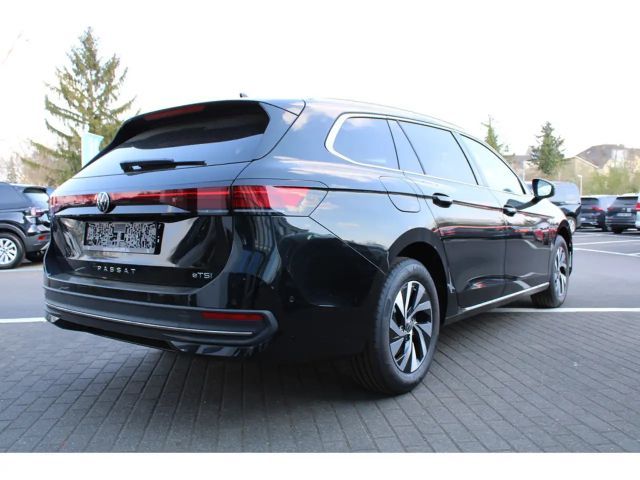 Volkswagen Passat 1.5 eTSI Business Variant