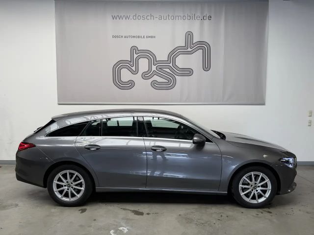 Mercedes-Benz CLA 220 /NAVI/LED/AHK/