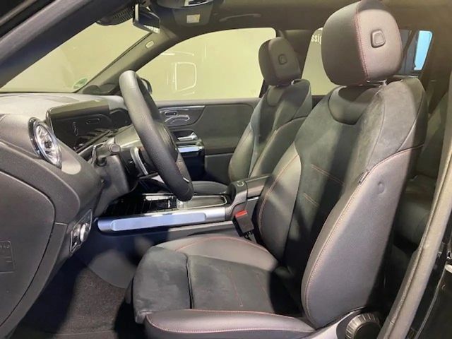 Mercedes-Benz GLB 220 4MATIC AMG Line