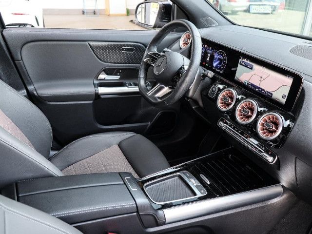 Mercedes-Benz EQA 300 4MATIC